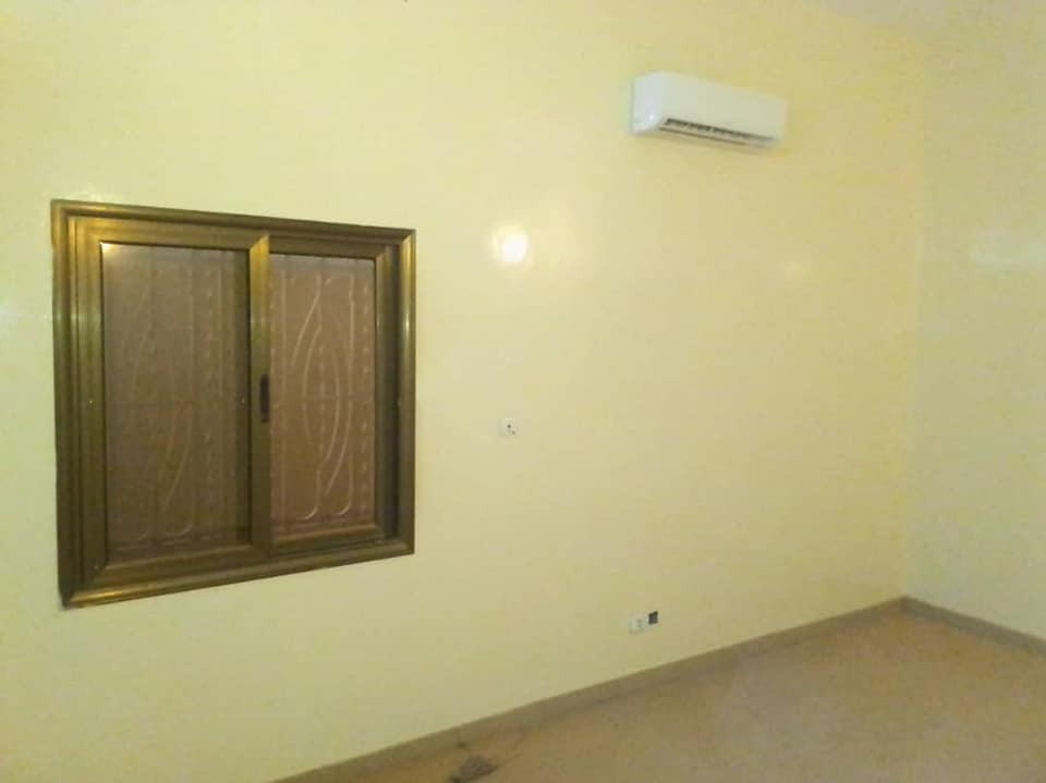 Disponible Trois chambres salon | Niger annonce