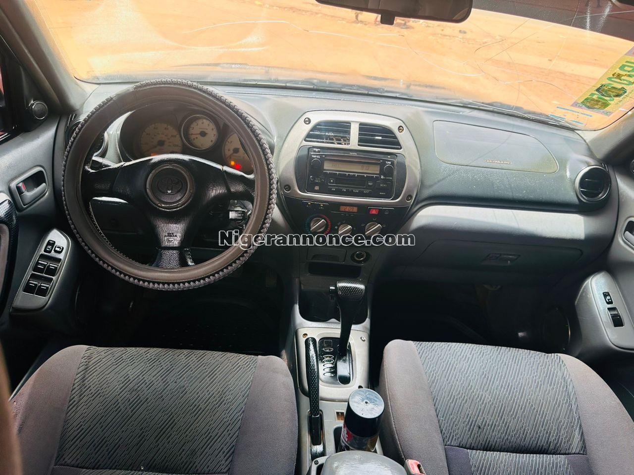 Toyota RAV4 année 2004 | Niger annonce