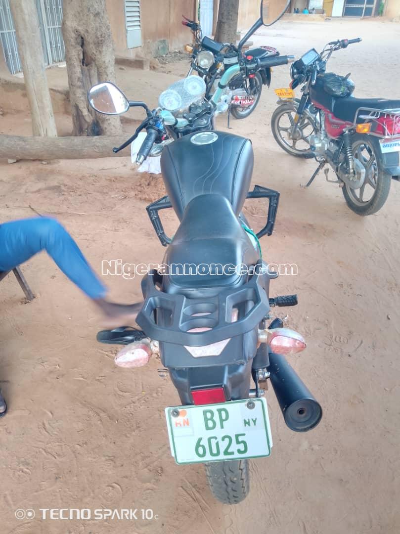 Moto naivda modèle apsonic. | Niger annonce