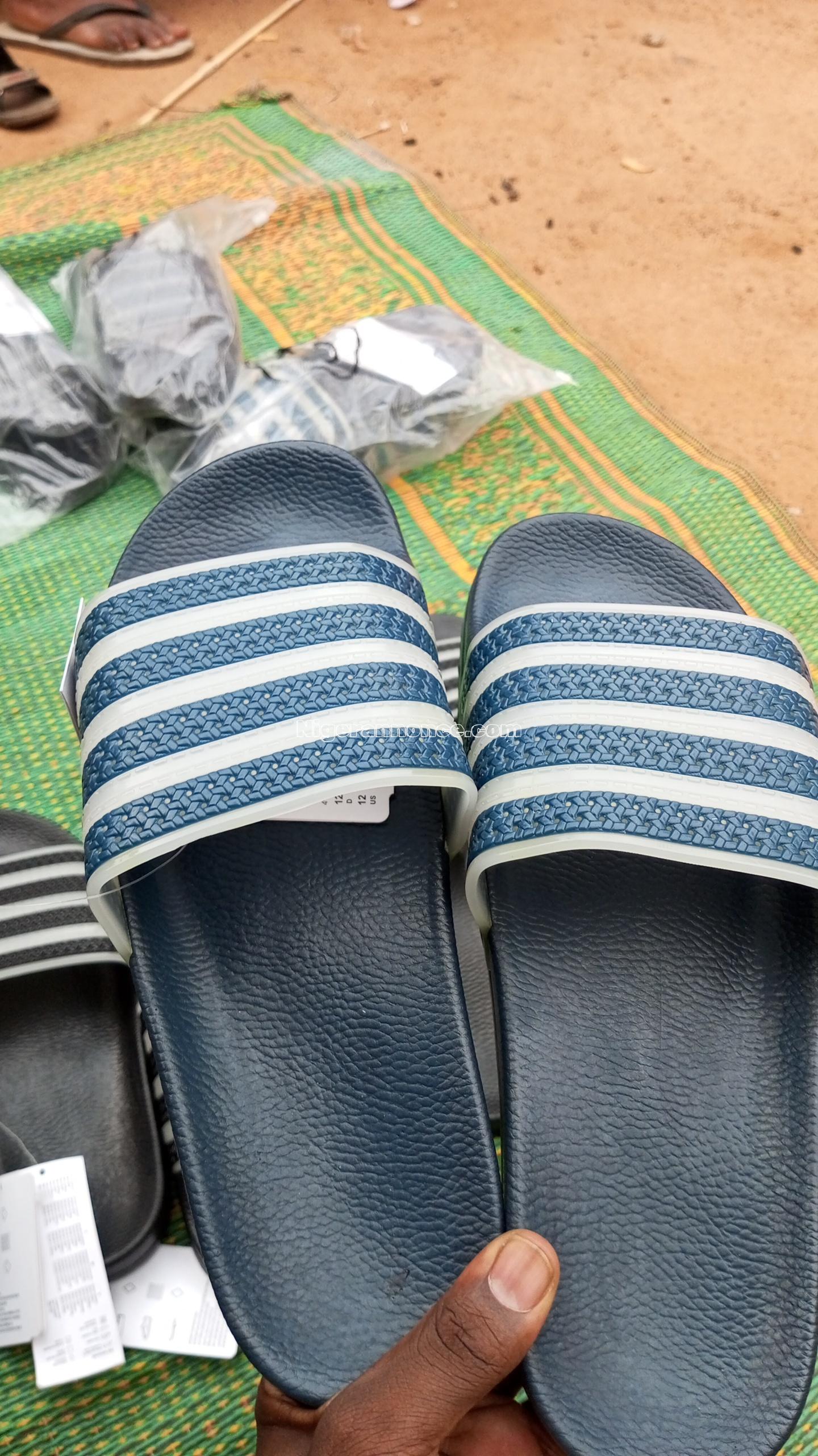 Claquettes ADIDAS. | Niger annonce