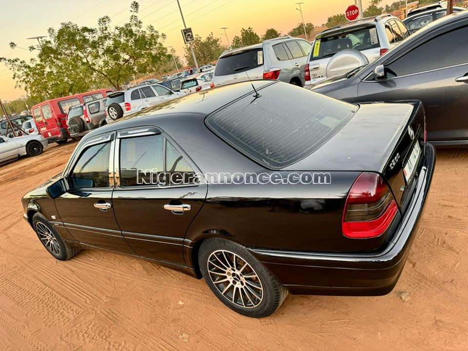 Mercedes-Benz boîte automatique bien climatisé | Niger annonce