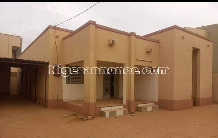 Maison dans 400m2 à vendre centre aéré | Niger annonce
