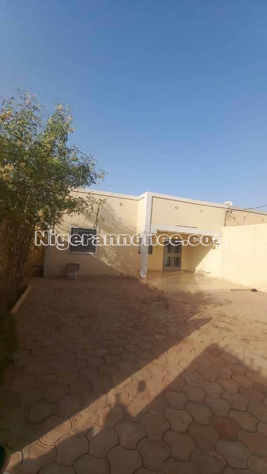 Villa a louer Disponible trois chambres salons avec dépendance | Niger annonce