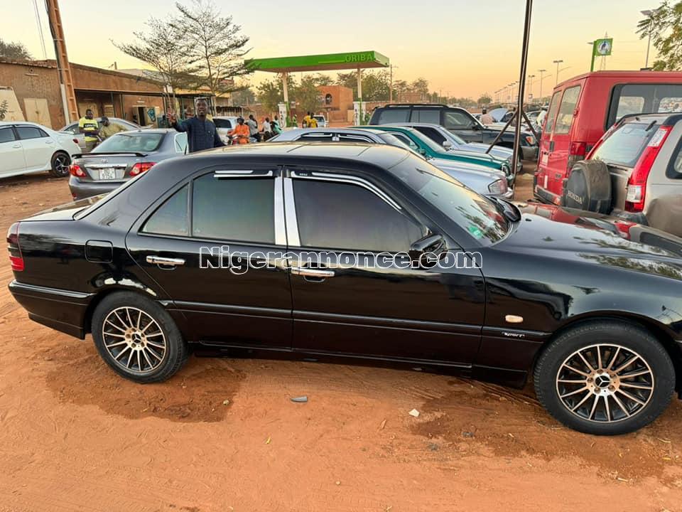 Mercedes-Benz boîte automatique bien climatisé | Niger annonce