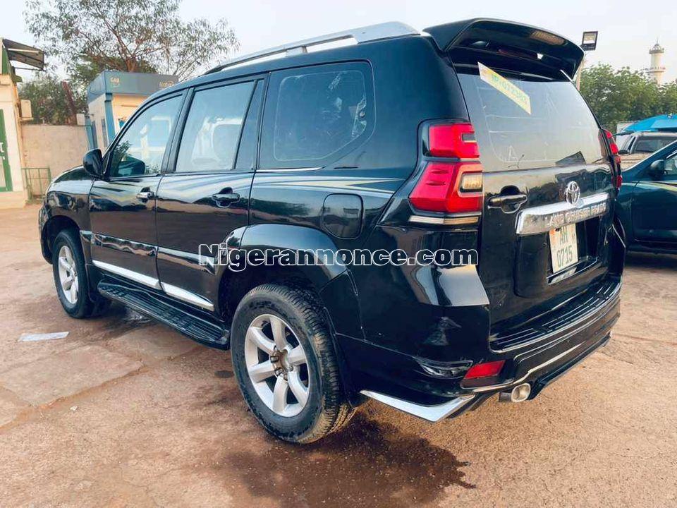 Voiture TOYOTA Land Cruiser noir a vendre | Niger annonce