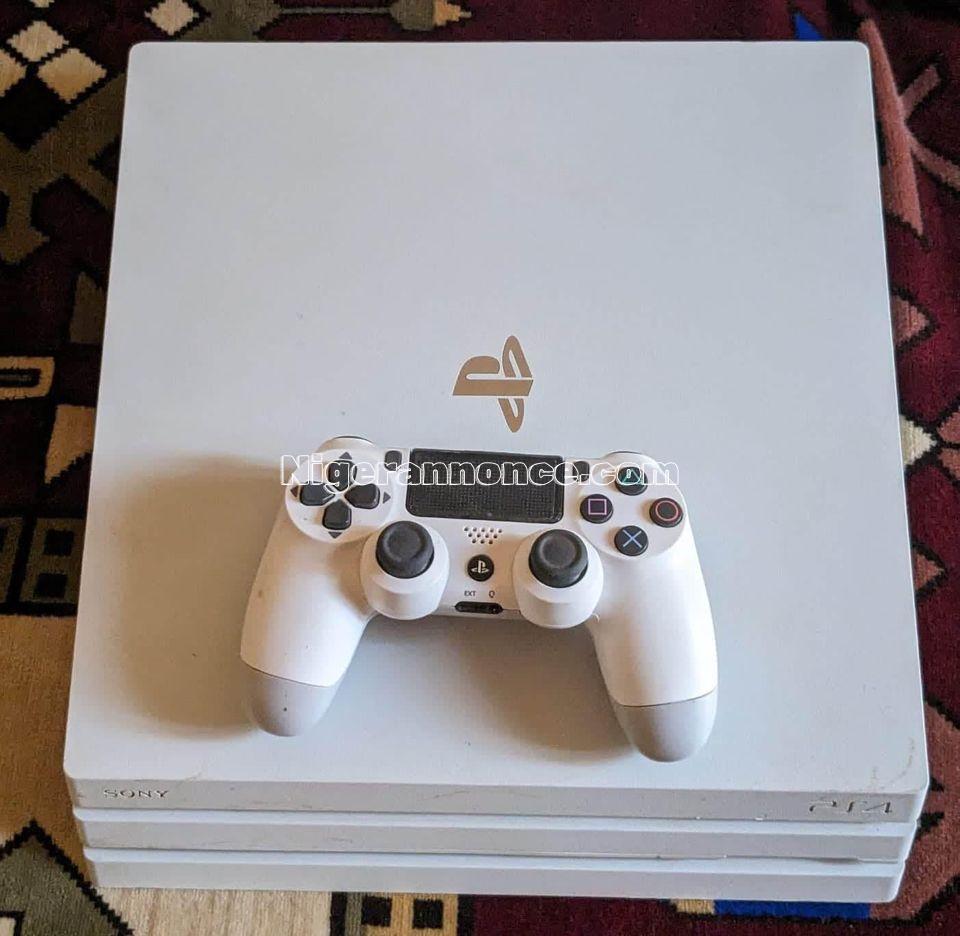 PS4 PRO quasiment neuve | Niger annonce
