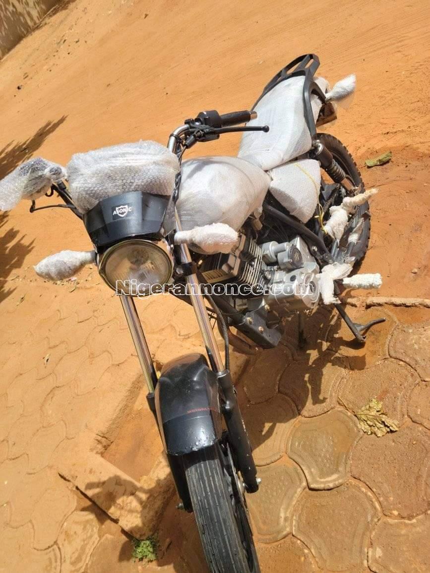 Moto apsonic avec douane en tres bonne état | Niger annonce