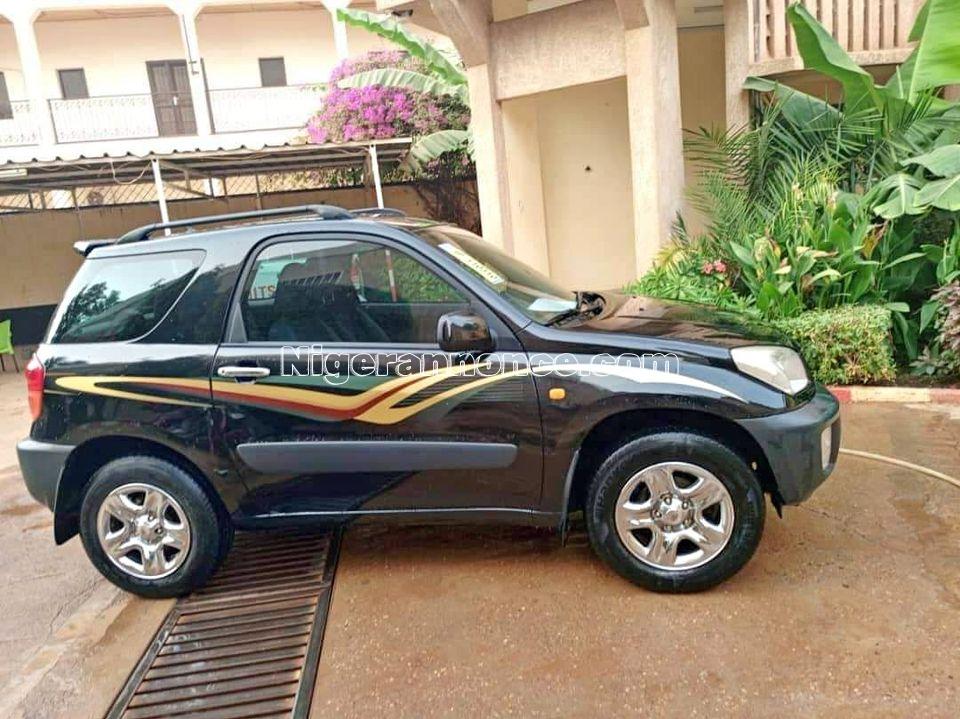Toyota RAV4 2 Portieres année 2004/2005 | Niger annonce