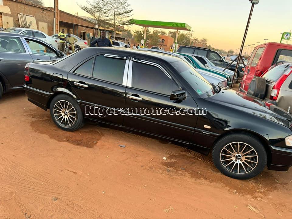 Mercedes-Benz boîte automatique bien climatisé | Niger annonce