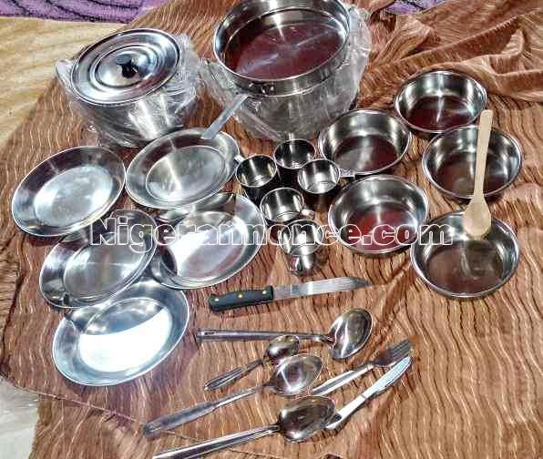 ensemble de 38 pièces | Niger annonce