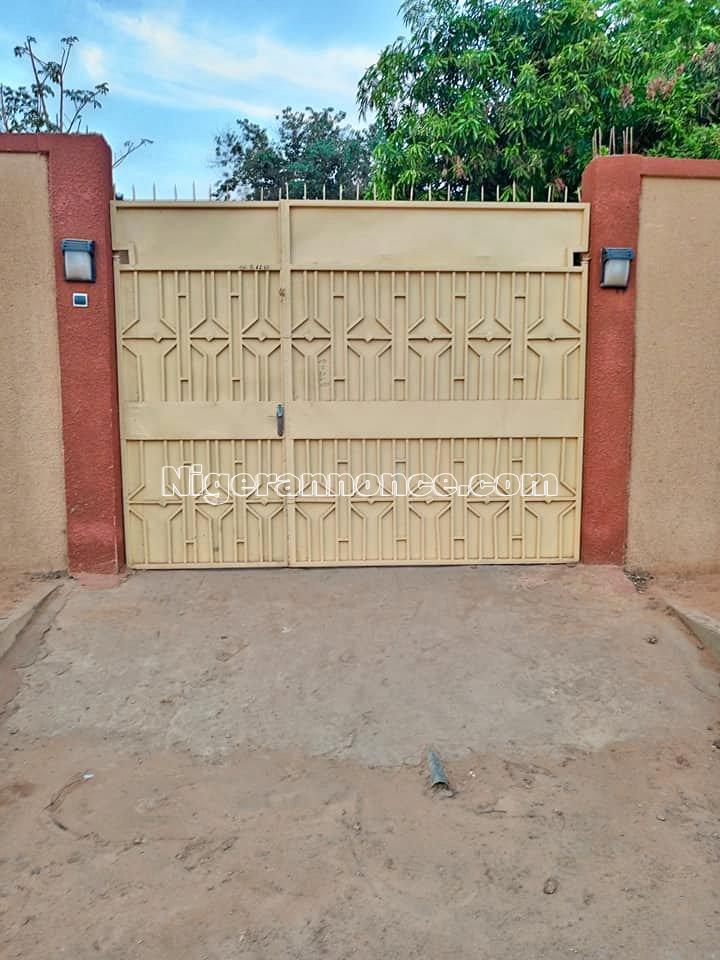 Maison à vendre 3 chambres salon, Cité Chinoise | Niger annonce