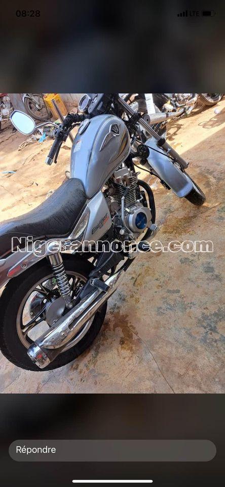 Moto Escorte avec papier complet | Niger annonce