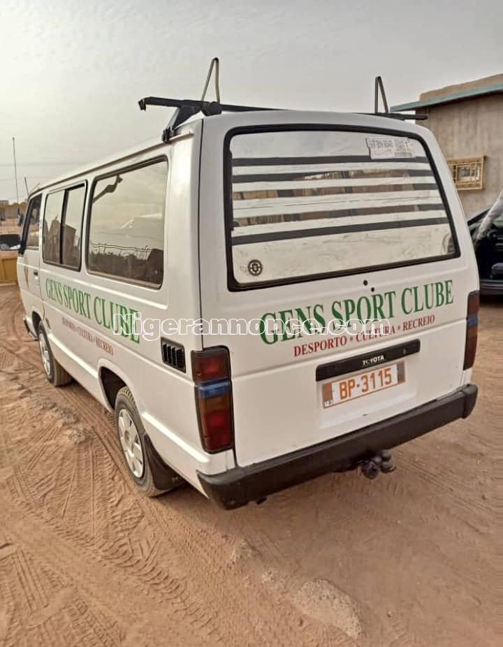 2 Hiace  19 places | Niger annonce